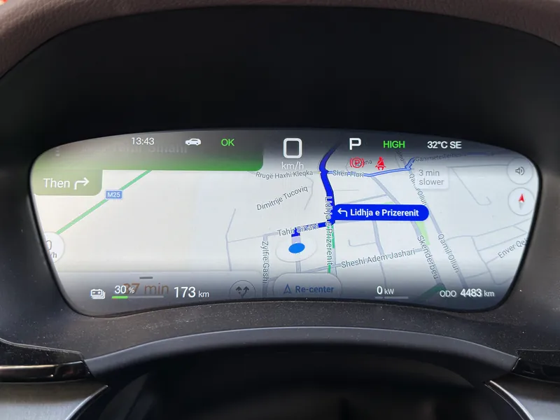 BYD — Navigacion në instrumentabel